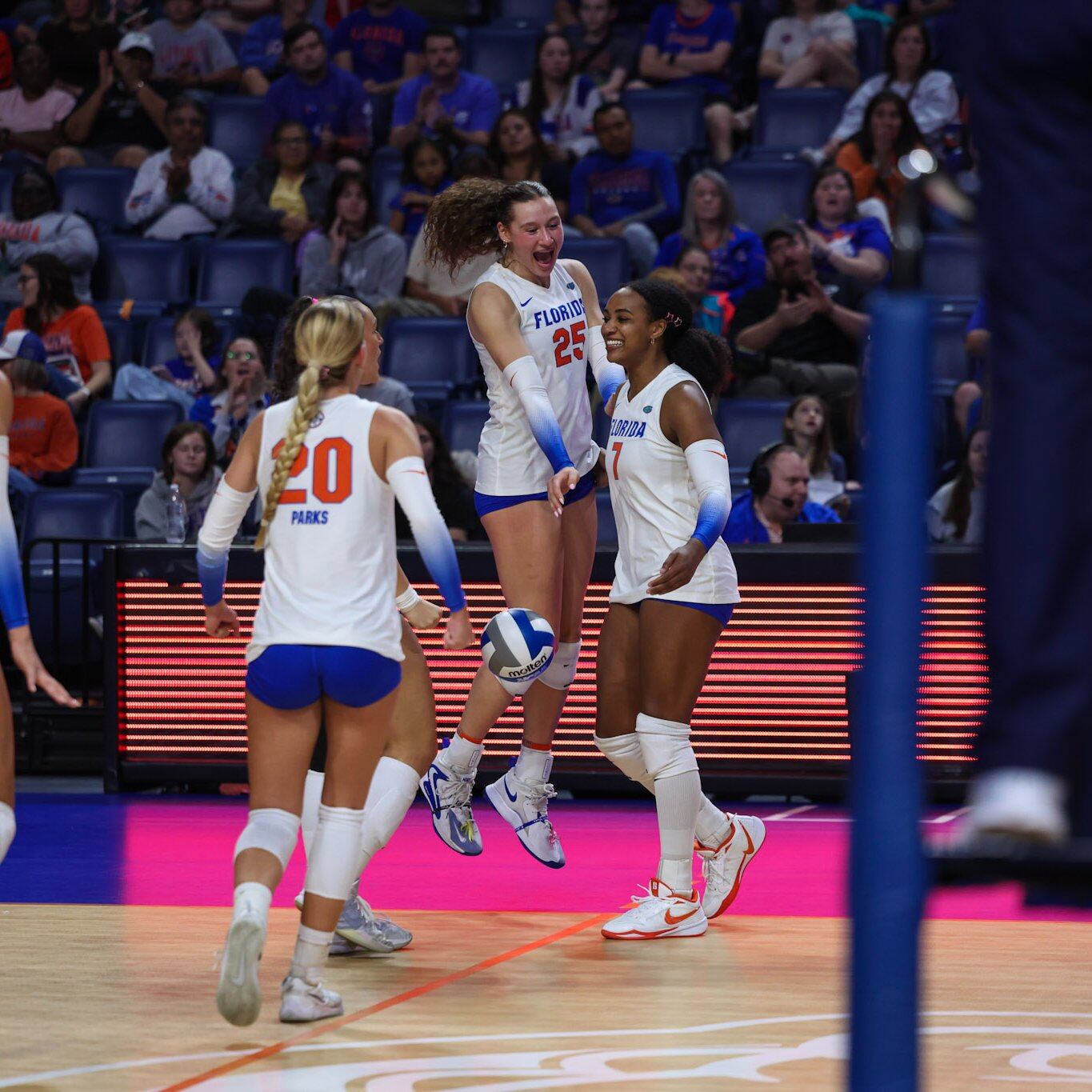 Florida Gators Volleyball Sweeps LSU For Third Straight Victory
