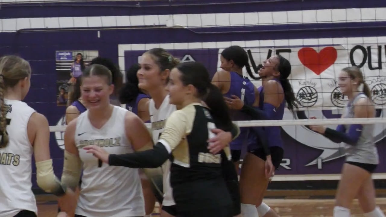 Gainesville Hurricanes Defeat Buchholz Bobcats in Senior Night Volleyball Clash