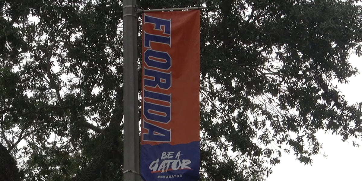University of Florida prepares for homecoming parade, festivities University of Florida prepares for homecoming parade, festivities