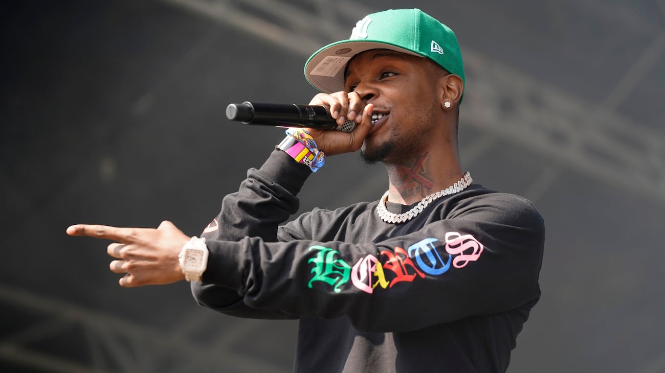 Double-platinum rapper Toosii announces he will play football at Syracuse