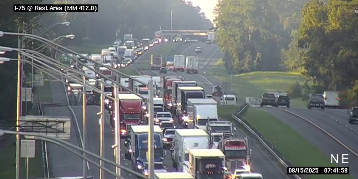 2 die in pickup vs. semi-truck crash on I-75 in Columbia County